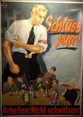 Affiche de propagande des années 1940 : "Ca suffit ! Au travail ! Pas de bavardages !