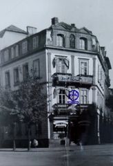 Document d'archive: photo de l'immeuble, vers 1940.