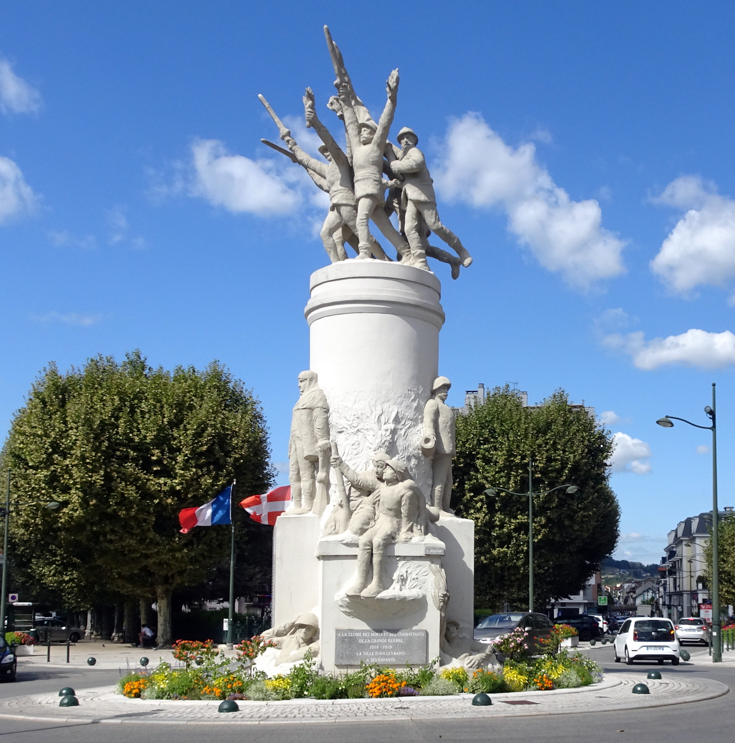 Fichier:Monument Aux Morts, Aix-les-Bains.jpg — Archi-Wiki