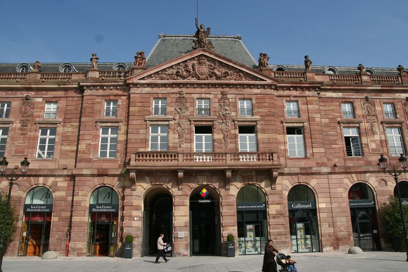 Fichier:3 cour de l' Aubette Strasbourg 4282.jpg
