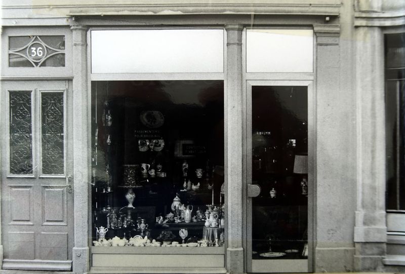 Fichier:36, rue des Hallebardes, 1977, (815W85).jpg