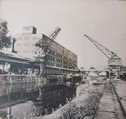 Vue ancienne de l'entrepôt du port1