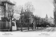 vers 1900, vue partielle à gauche de la villa, au centre n°74