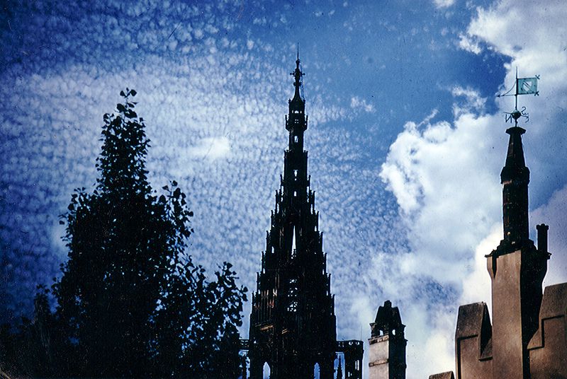Fichier:2 Place de la Cathédrale Strasbourg 30504.jpg