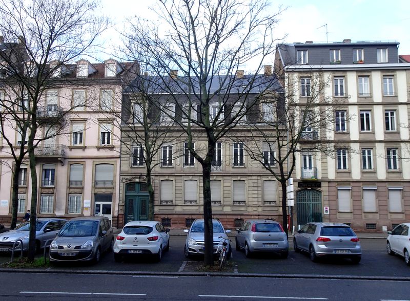 Fichier:16, boulevard du Président Poincaré, Strasbourg, dans son environnement.jpg