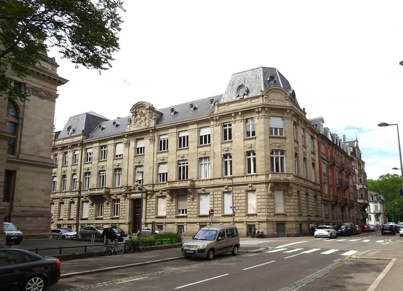 Fichier:5, rue du Maréchal Joffre, Strasbourg, 2019, vue d'angle.jpg
