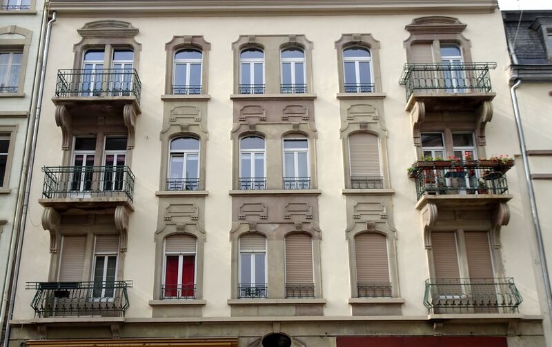 Fichier:37 rue Wimpheling, Strasbourg, 2021, détail de la façade.jpg
