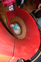 superbe escalier en forme de spirale