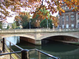 Pont du Théâtre Strasbourg 14357.jpg