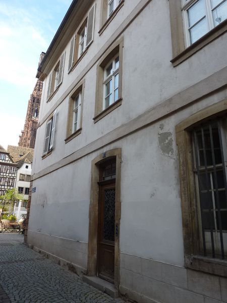 Fichier:11 place du Marché-aux-Cochons-de-Lait Strasbourg 23798.jpg