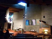 Vue de l'intérieur de l'église avec orgue
